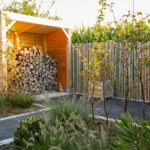 Fabrication et installation de pergolas, abris de jardin et structures en bois par Delos Paysages à Wambrechies et dans la métropole lilloise.